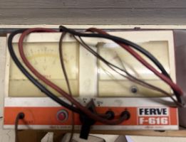 Ferve F-616 Ladegerät gebraucht mit Spannungsanzeige