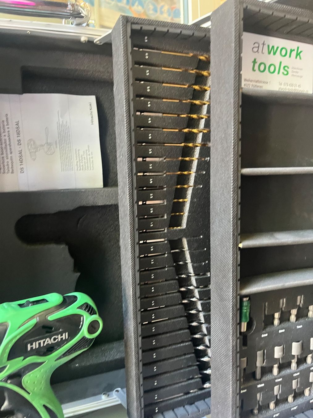 Hitachi Tous les outils: Werkzeugkoffer mit Bohrschrauber Hitachi / Hikoki – Neuf (Voir description) à Rüttenen par atwork-tools 4