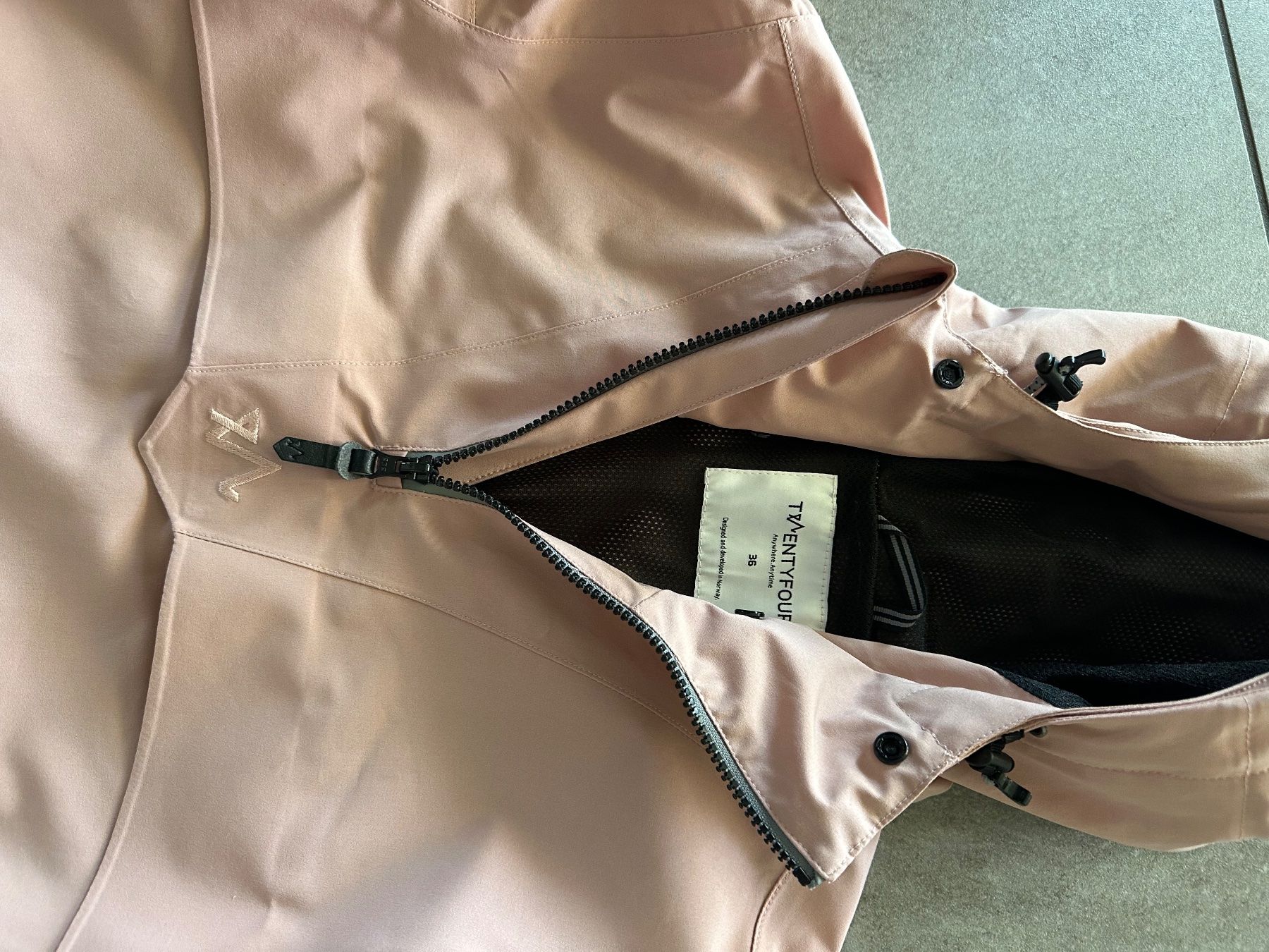 Vestes: Regen-/Trekkingjacke Gr. 36 Twentyfour – D'occasion à Pfäffikon ZH par RIGI70 2