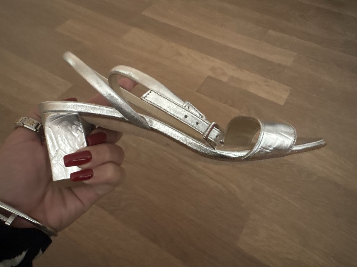 Sandro Chaussures femmes: Sandro Silver Sandals size37 – D'occasion à Wettswil par tininha79 1