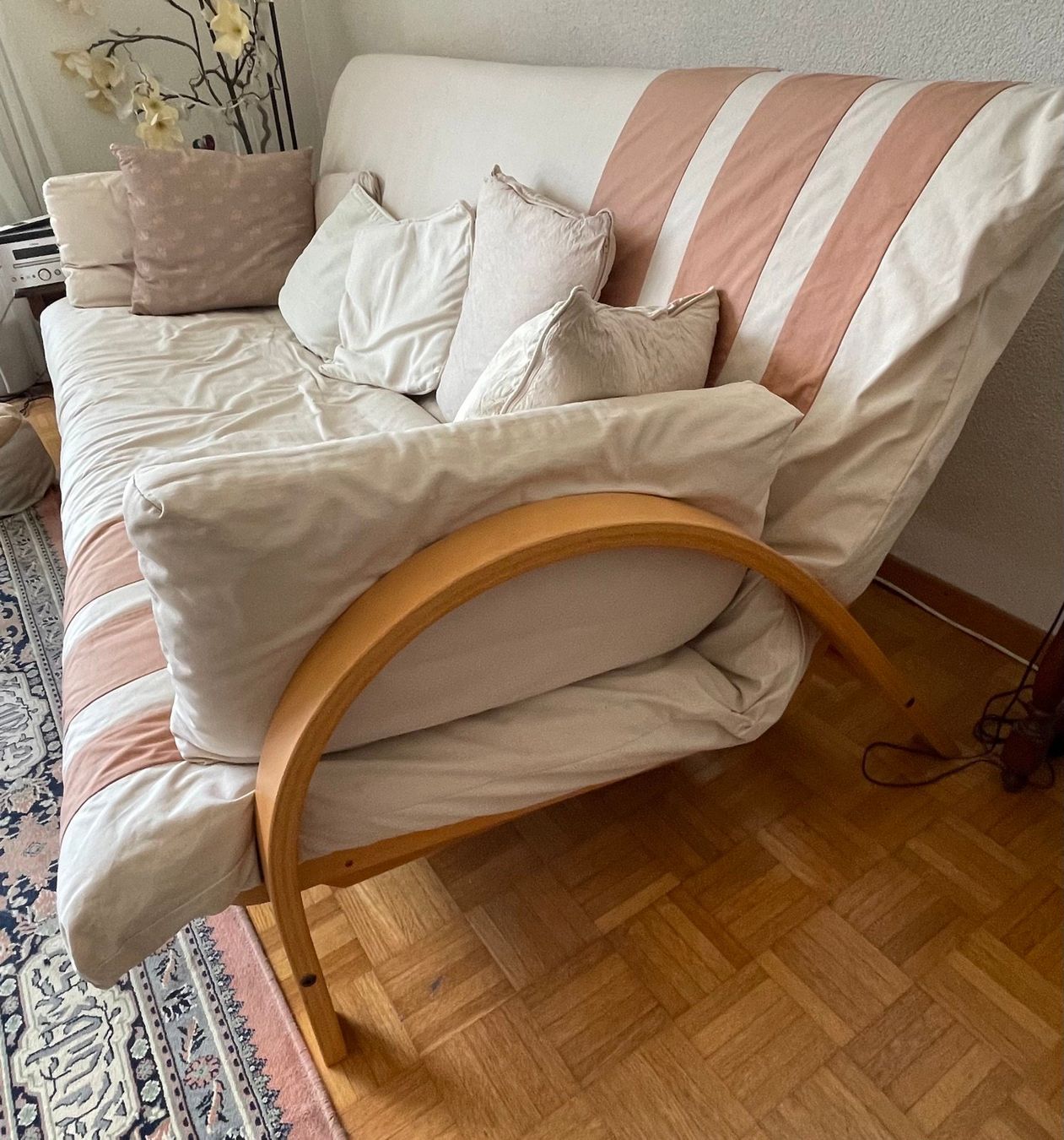Divani: Futon Bettsofa mit Holzgestell – Usato da Unterengstringen venduto da FireballR 1