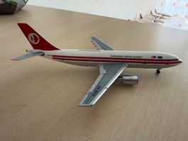 Airbus A 300- B4 Malaysian Airline System 1:400