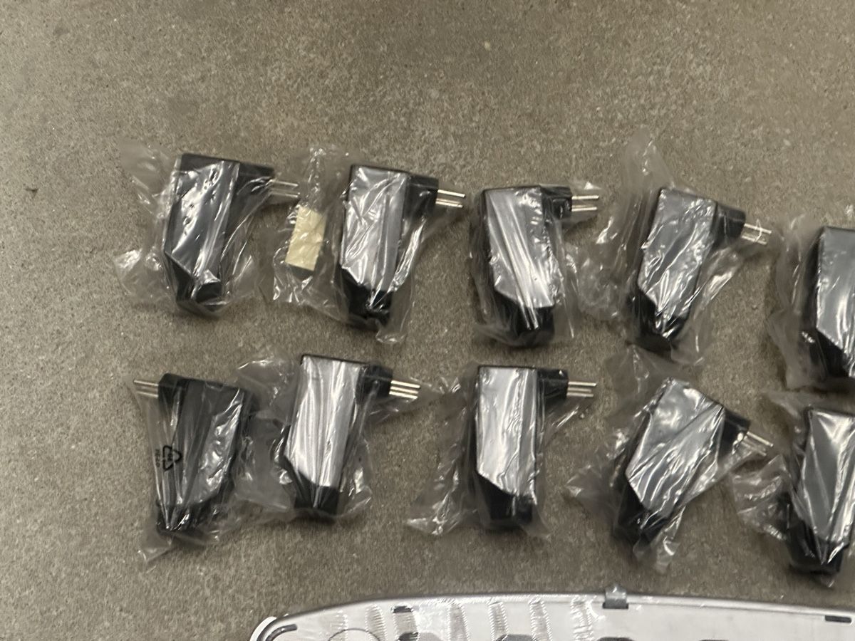 Spine: Abzweigstecker und Steckerleisten Set – Usato da Deitingen venduto da Himhip 2