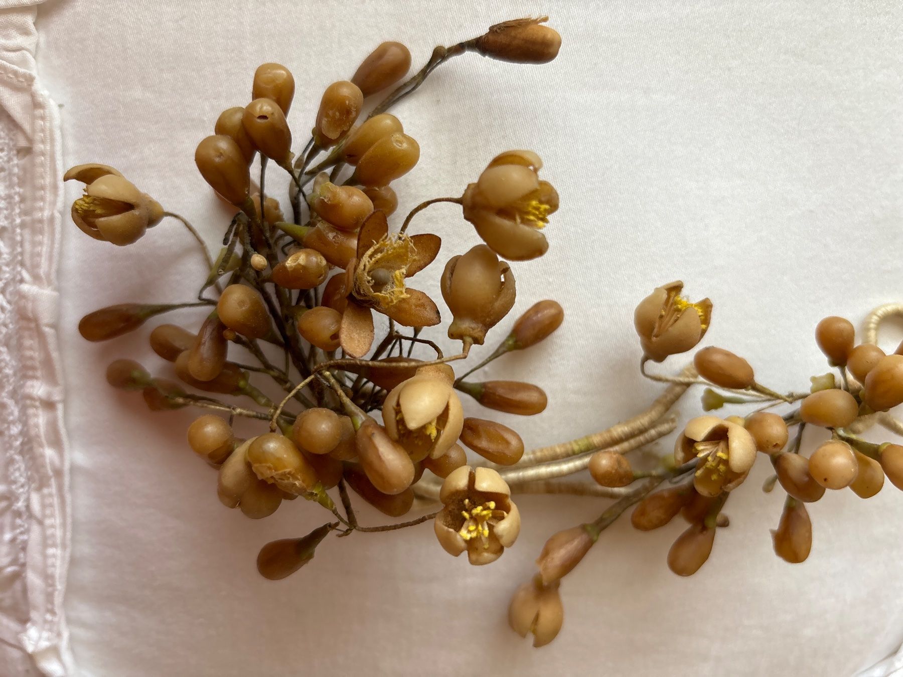 Tutte le decorazioni: Antike Wachsblumen – Usato da Thun venduto da Studi1974 2