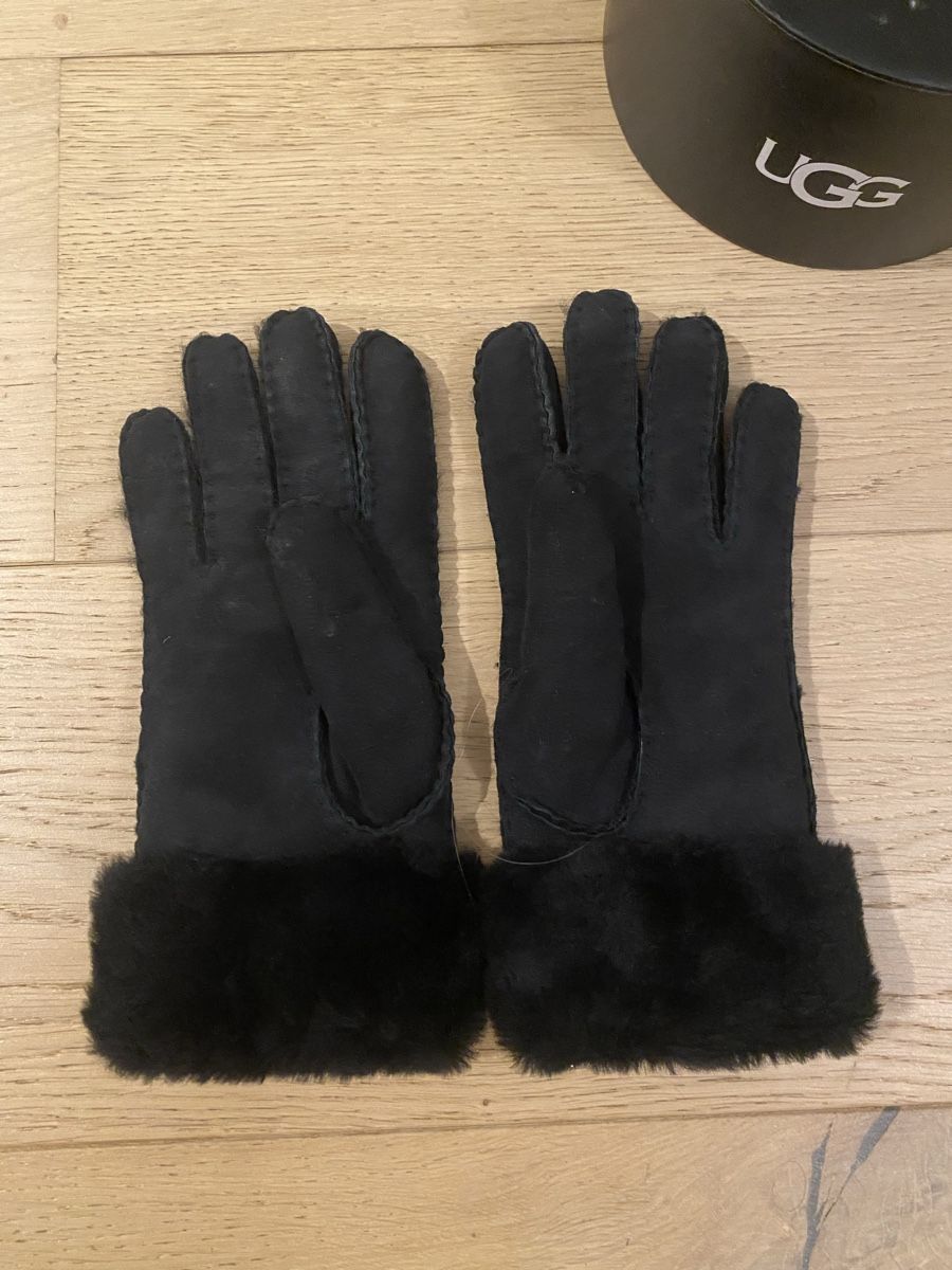 Ugg Handschuhe & Handstulpen: UGG Handschuhe – Grösse S – Gebraucht aus Pfäffikon ZH von Sere97 1