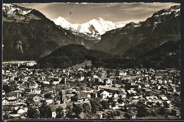 Interlaken, Ortsansicht mit Mönch und J