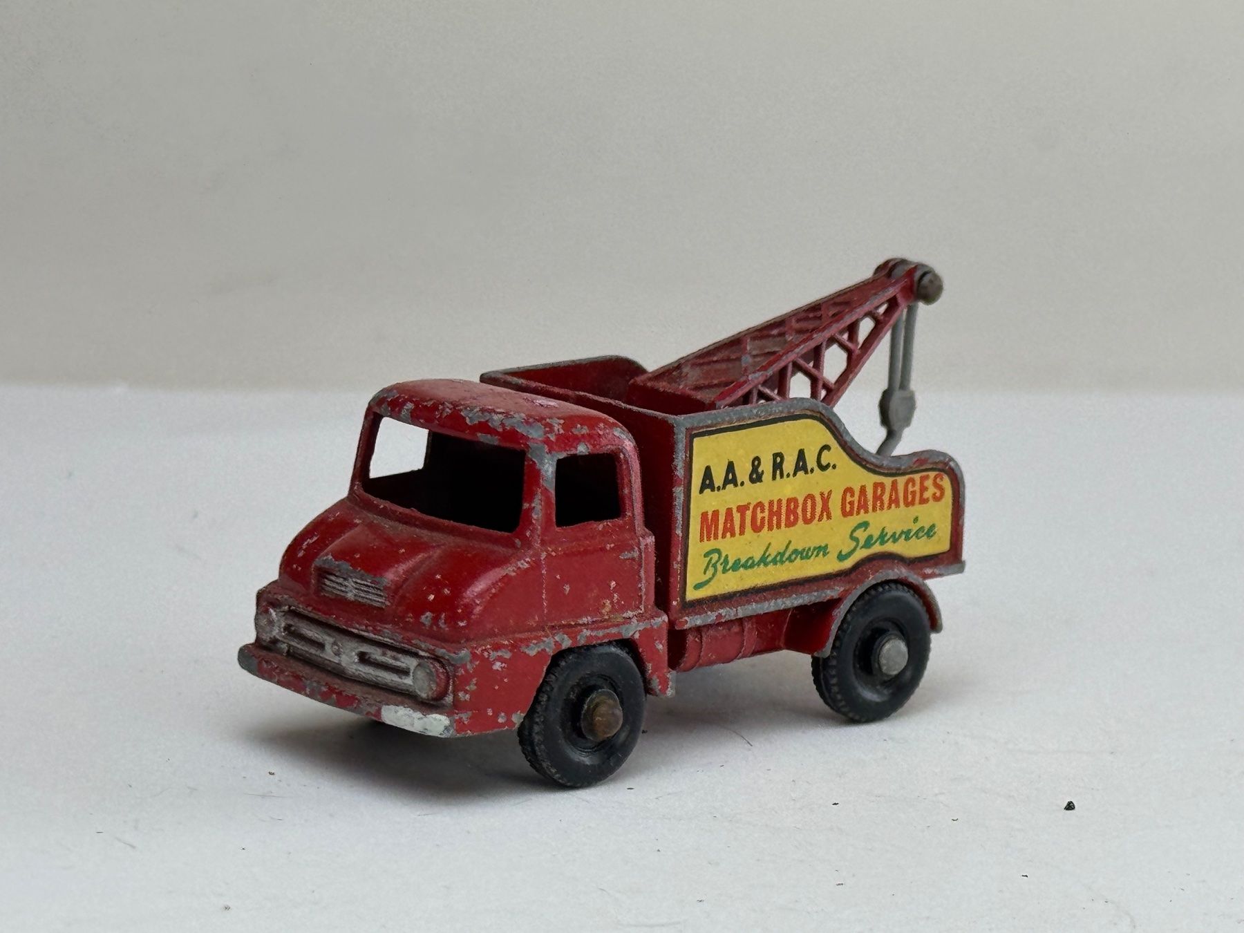 Lesney Modellini d'auto: GB5- Lesney Thames Trader No 13 rot – Usato da Elm venduto da Wikmtz 2
