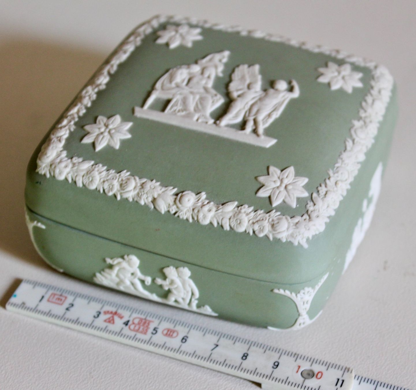 Zuccheriere: Wedgewood Deckeldose Jasperware – Usato da Kirchlindach venduto da hekilida