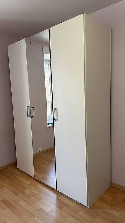 Schränke: Armoire-penderie 3 portes – Gebraucht aus La Rippe von christophelyner 1