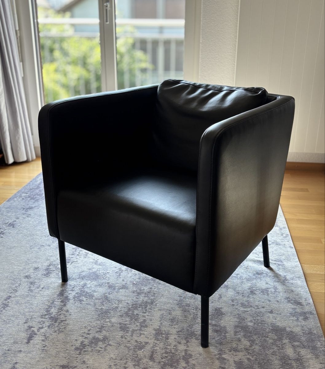 Ikea Poltrone: Bequemer Sessel, schwarz, top Zustand – Usato da Rafz venduto da Sukion