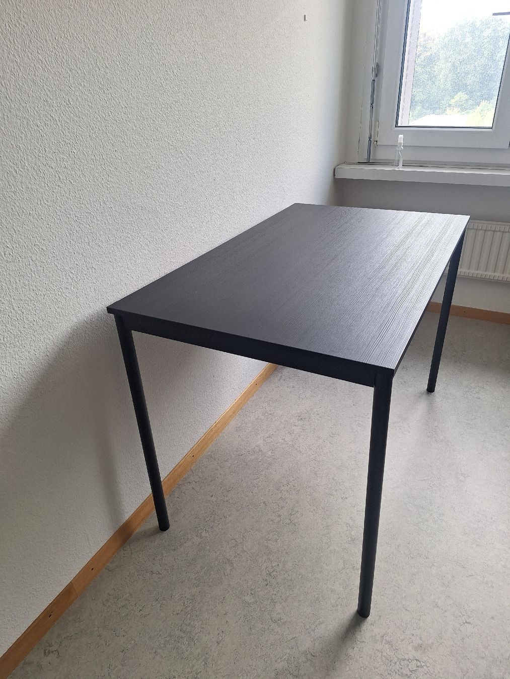 Ikea Tische: IKEA Tisch schwarz – Gebraucht aus Baden von lpe_9vw2