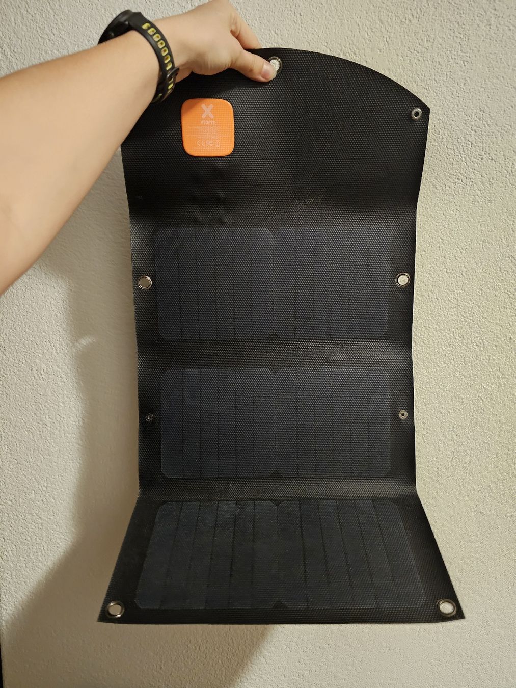 Xtorm Dispositivi a energia solare: Solarpanel Xtorm AP275U 21W – Usato da Rubigen venduto da Dosii