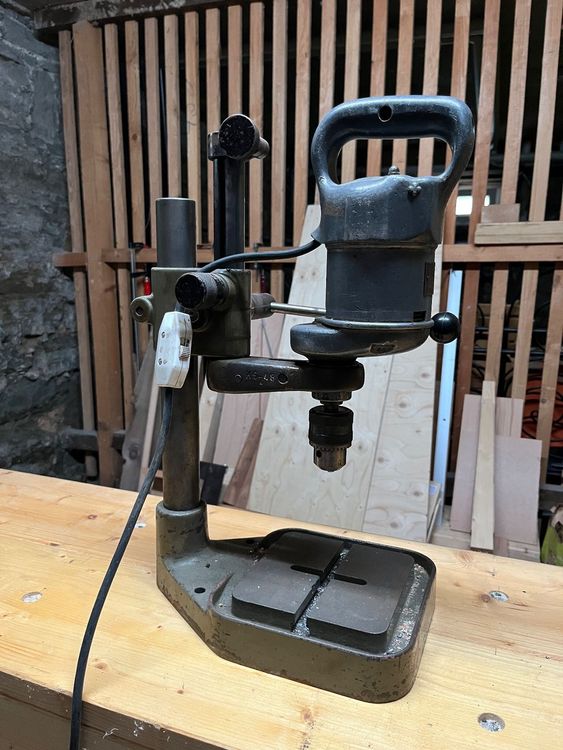 Alte Bohrmaschine mit massivem Bohrständer (Gebraucht) in für CHF 26 ...