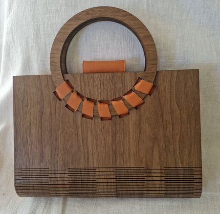 Unikat Handtasche aus Edelholz & Leder – Cognac/Fuchsorange