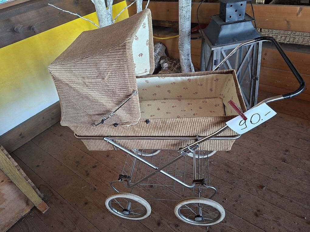 Kinderwagen: 3 schöne nostalgische Kinderwagen – Gebraucht aus Höfen b. Thun von Pasch5 3