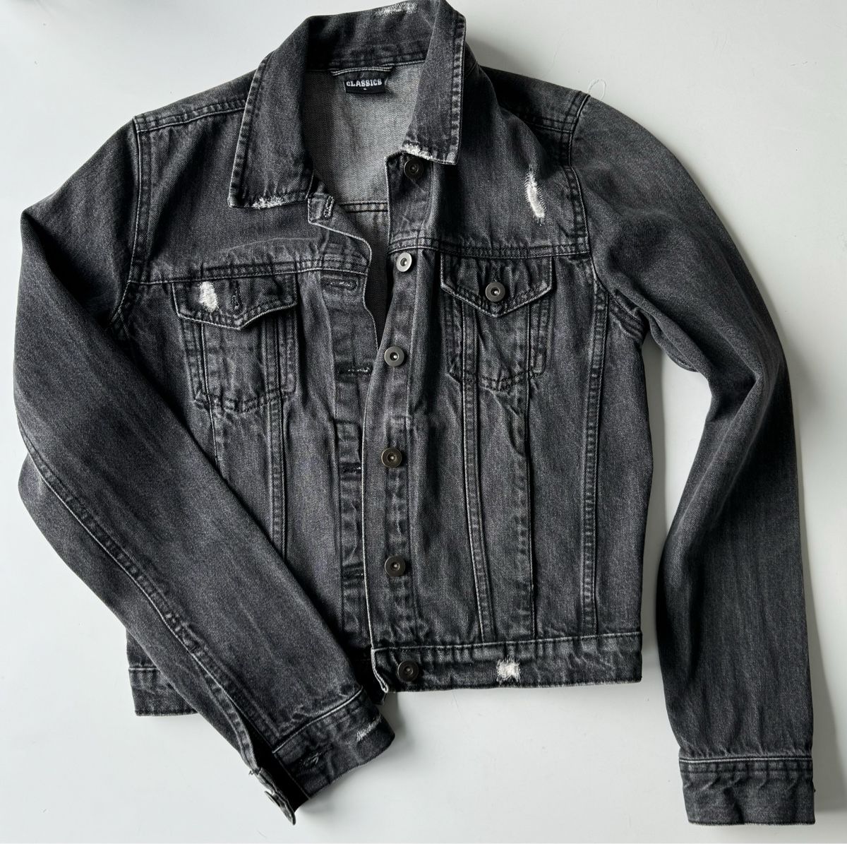 Jacken: Vintage black denim jacket, distressed look – Neu (gemäss Beschreibung) aus Zürich von forestF4iry