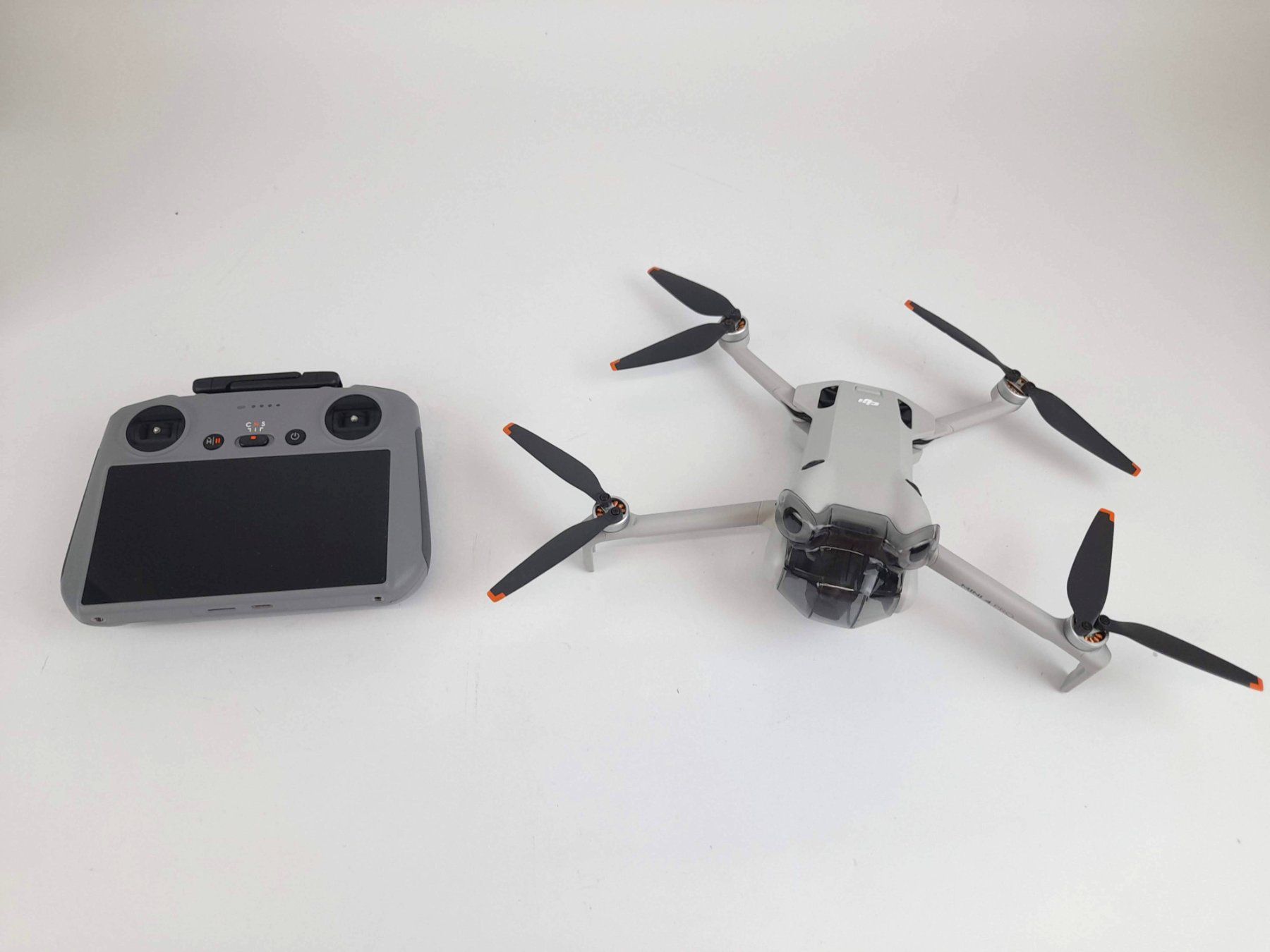 DJI RC Modellbau: DJI Drohne Mini 4 Pro – Gebraucht aus Liebefeld von Restwert_Liebefeld 1