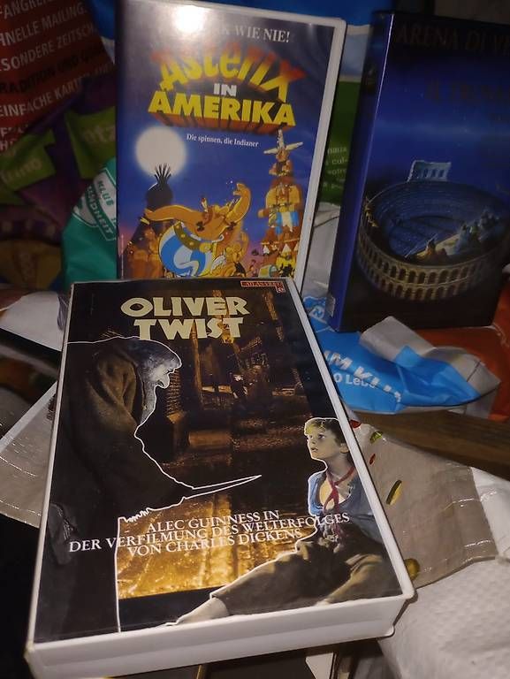 Alle VHS: VHS-Kassetten – Gebraucht aus Zürich von DonikaI 3