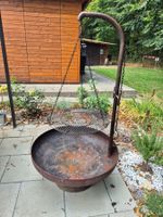 Feuerschale mit verstellbarem Grillrost. Durchmesser 80 cm