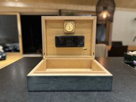 Humidif Premium Humidor – Pianolack Grün/Blau – Echtholz 