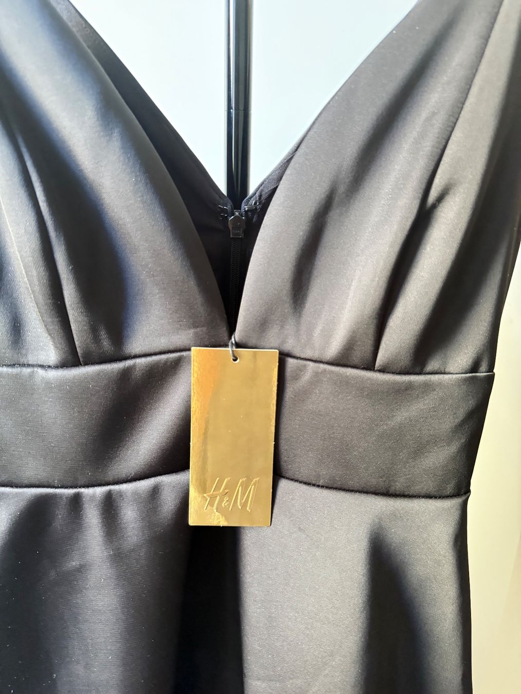 H&M Vestiti: Neues, elegantes, schwarzes Kleid, Grösse 32 – Nuovo (secondo la descrizione) da Zürich venduto da georgianpeach 1