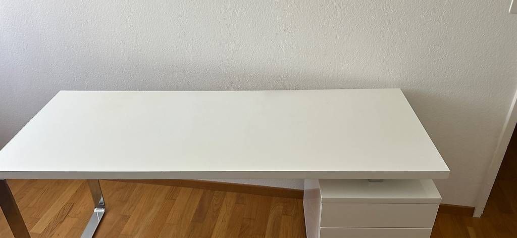 Scrivanie: Schreibtisch mit Schubladen  – Usato da Guntershausen venduto da elv_7hn5 1