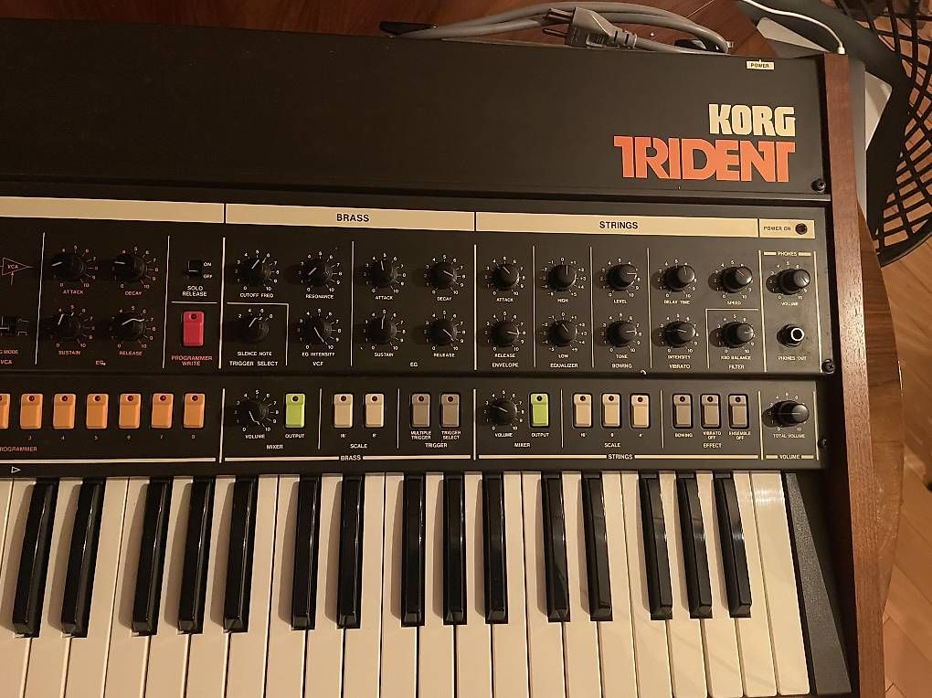 Korg Strumenti musicali: Korg Trident MK 1 Analog Synthesizer 1978 – Usato da Embrach venduto da xenovolcano 1