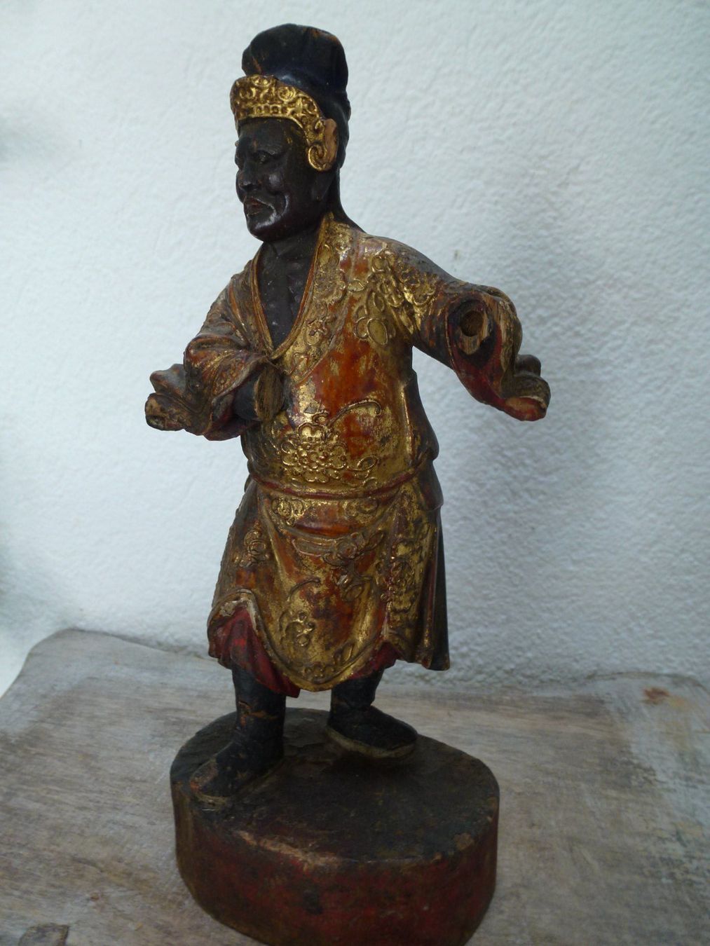 Skulpturen & Statuen: Holzfigur Kaiser China Tänzer Qing – Gebraucht aus Esslingen von eintagammeer
