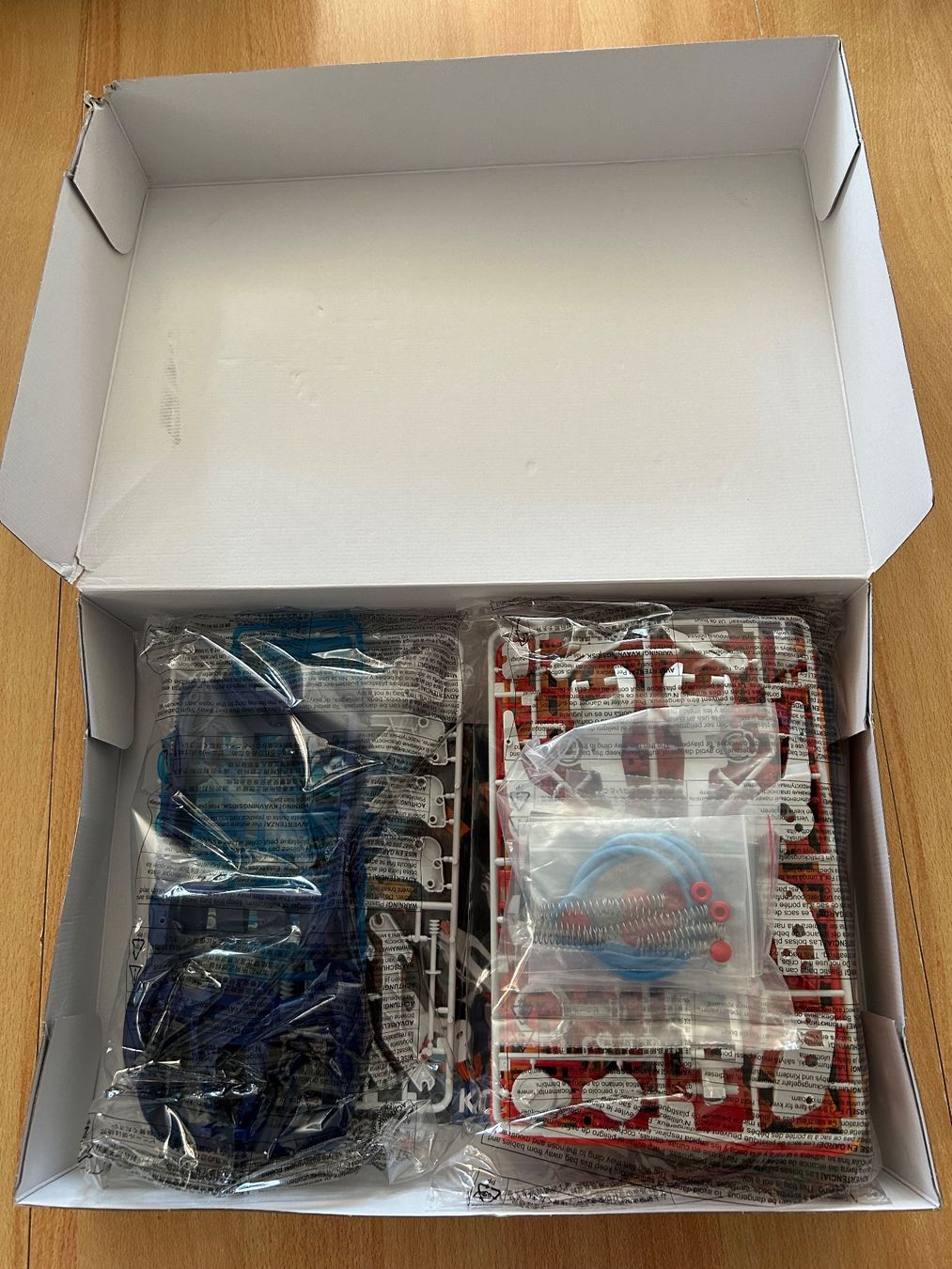 Kit di costruzioni: Cyborg Hand – Nuovo (secondo la descrizione) da Hagneck venduto da trueb3 1