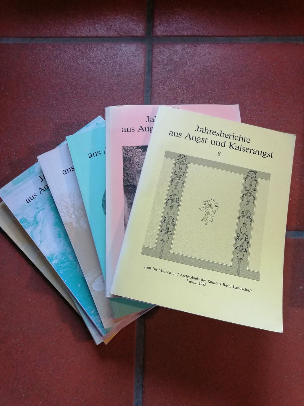 Libri: Jahresberichte aus August & Kaiseraugst – Usato da Kriens venduto da KathiC