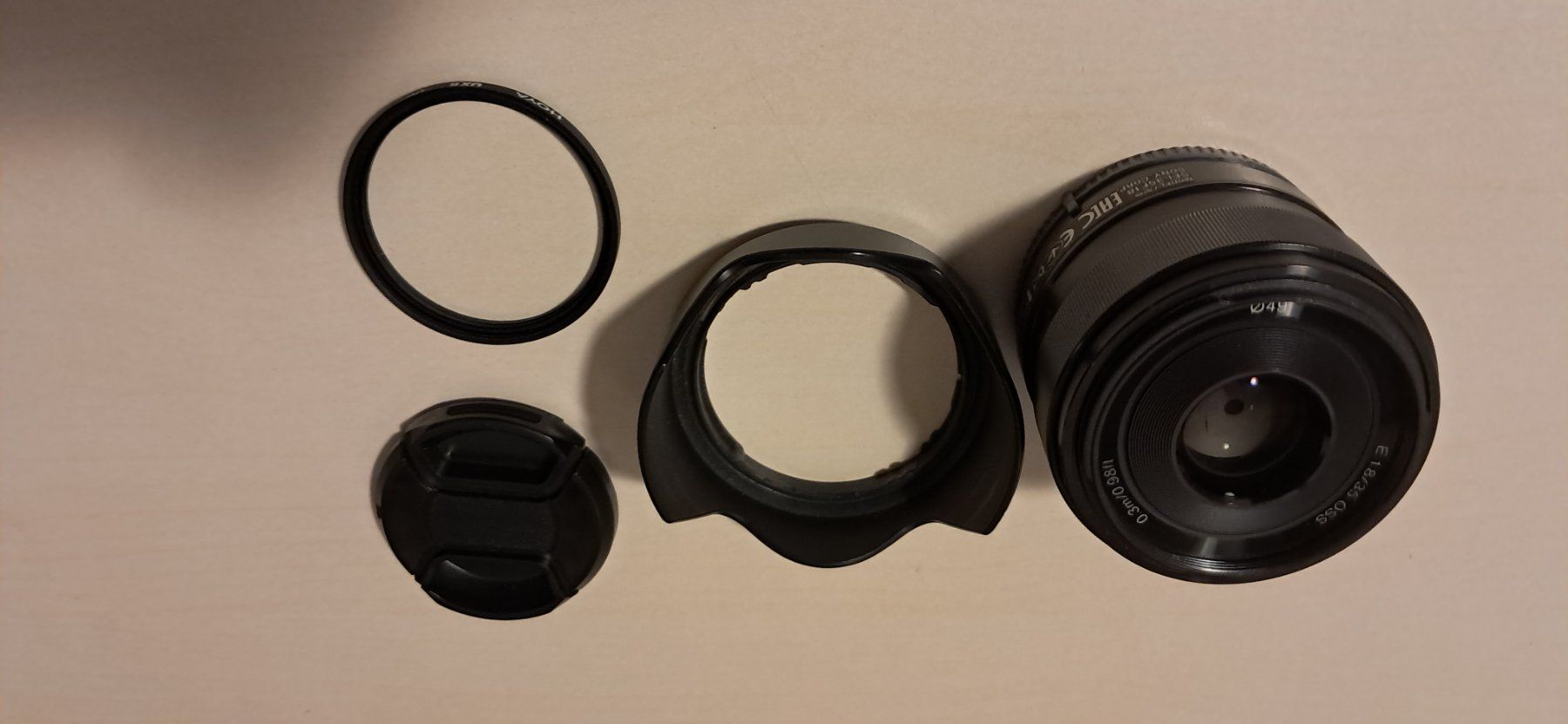 Sony Objectifs: Sony E 35mm 1.8 OSS – D'occasion à Rüegsauschachen par hrs3432 5