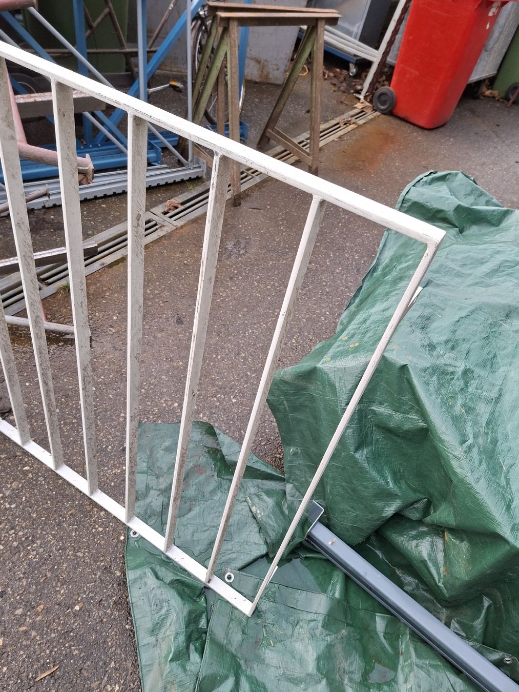 Griglie e Inferriate: Metallzaun/Geländer Fenstergitter – Usato da Grossdietwil venduto da hufi10 1