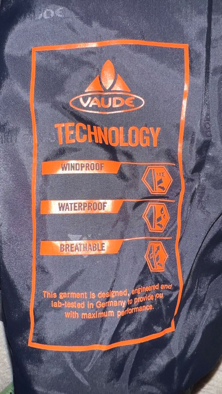 Vaude Giacche: Wunderschöne Jacke von Vaude Gr. M – Usato da Endingen venduto da chocosweet 8