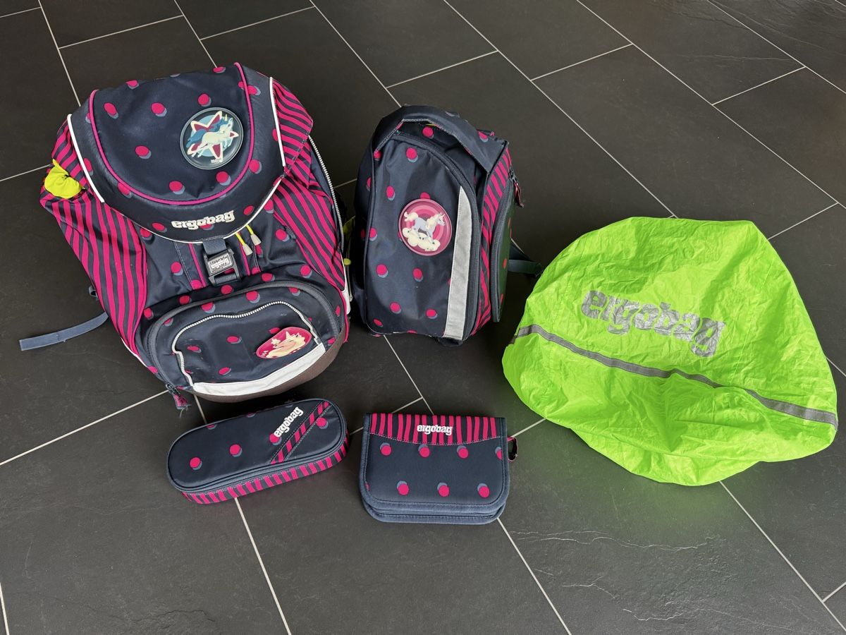 Ergobag Borse & Zaini: Ergobag Schulthek Set mit Einhorn Motiv – Usato da Eschlikon TG venduto da Sellswell