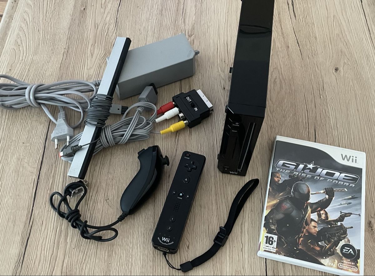 Nintendo Console: NINTENDO WII mit ZUBEHÖR – Usato da Plons venduto da wartauchris
