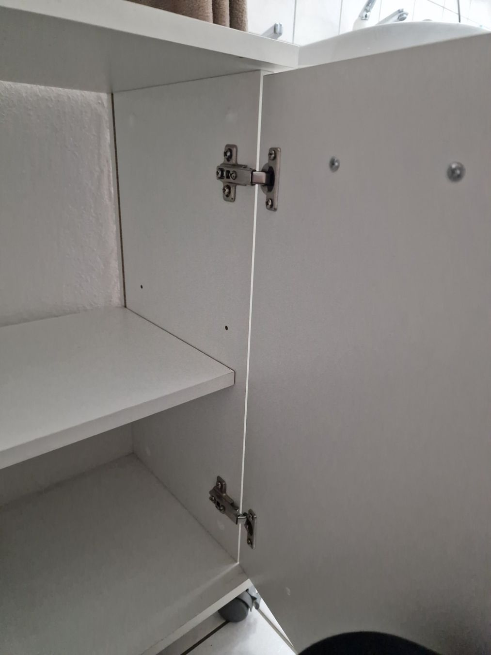 Badezimmermöbel: Badezimmer Möbel Set – Gebraucht aus Hallau von CHACLA 3