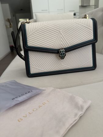 Sac Bvlgari Serpenti Forever “Diamond Blast” – cuir blanc –