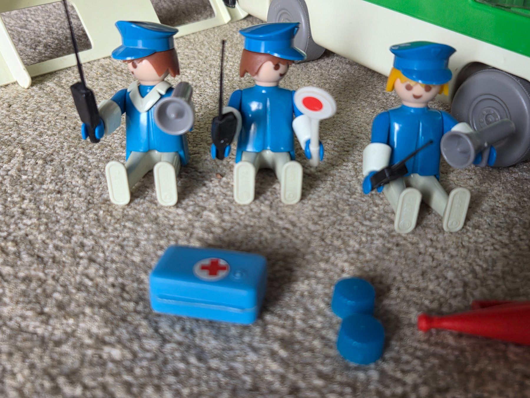 Playmobil Giocattoli: Playmobil Polizei Einsatzwagen 1977 – Usato da Hünenberg venduto da pma_dm5g 8