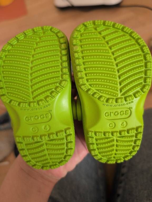 Scarpe per ragazzi: Crocs Kinderschuhe Gr. 21 – Usato da Oberbüren venduto da lunasun 1