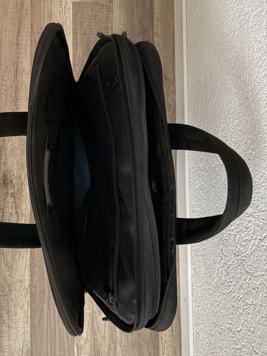 Taschen: Laptoptasche von HP – Gebraucht aus Winterthur von belli14 3