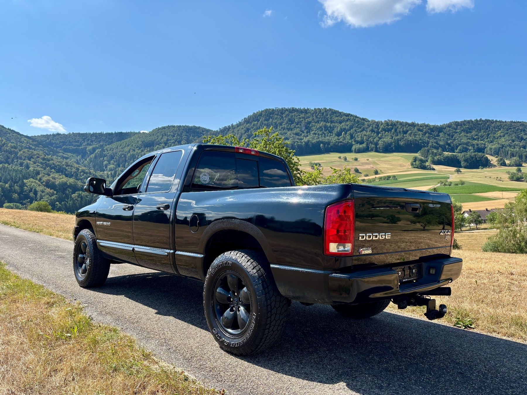 Dodge Automobili: Dodge Ram 1500 Quad Cab 4x4 mit MFK – Nuovo (secondo la descrizione) da Bretzwil venduto da Mygarage4147 2