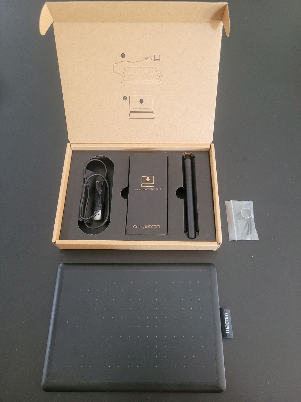Wacom Tablet PC: Wacom One by Creative Pen Tablet Grafiktablett neuwertig – Nuovo (secondo la descrizione) da Amriswil venduto da job_jl59 1