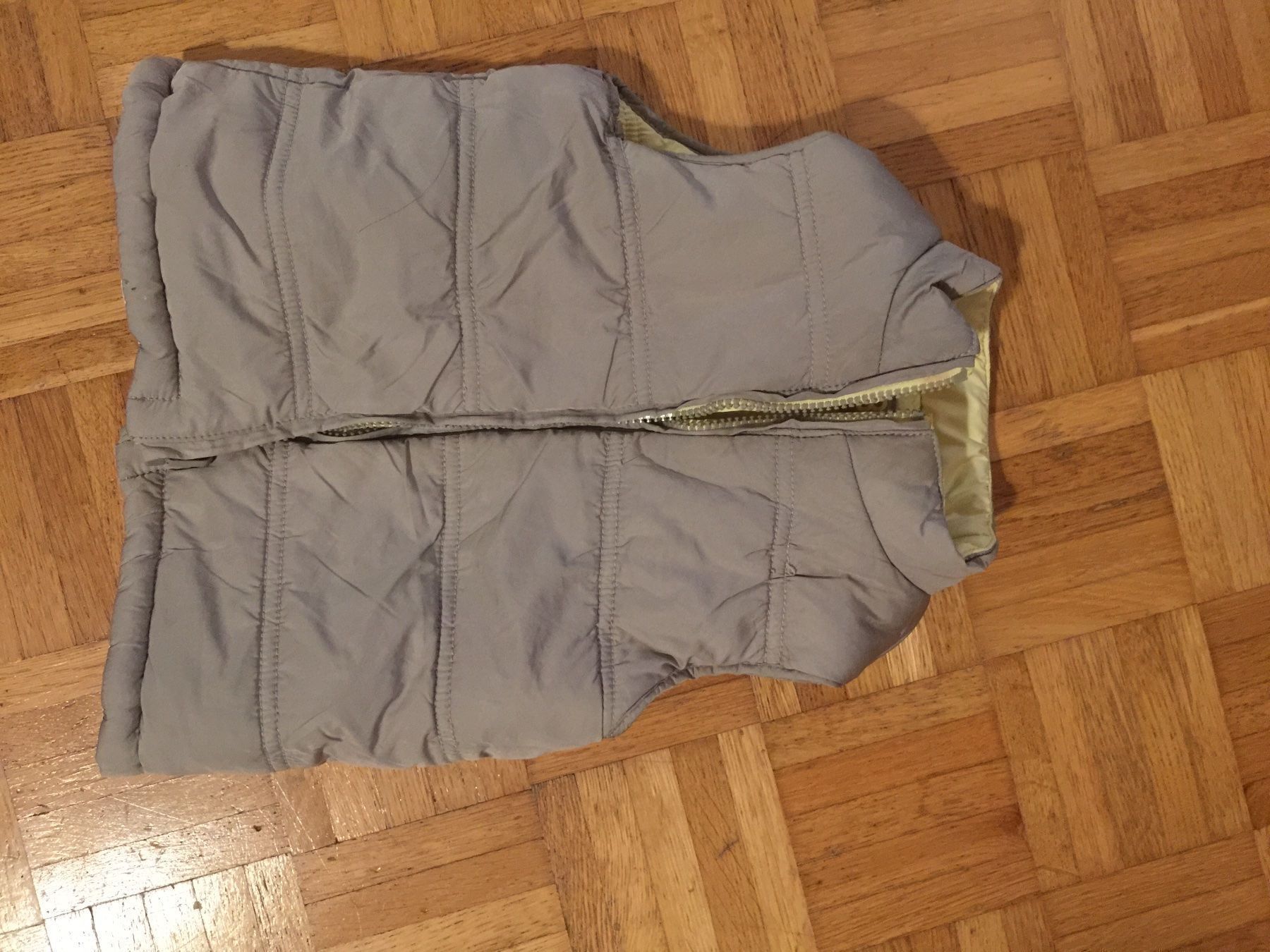 Altro abbigliamento per bambino: Okaidi Obaibi daunengilet gr.94 – Usato da Biel/Bienne venduto da Laurencemathys 2