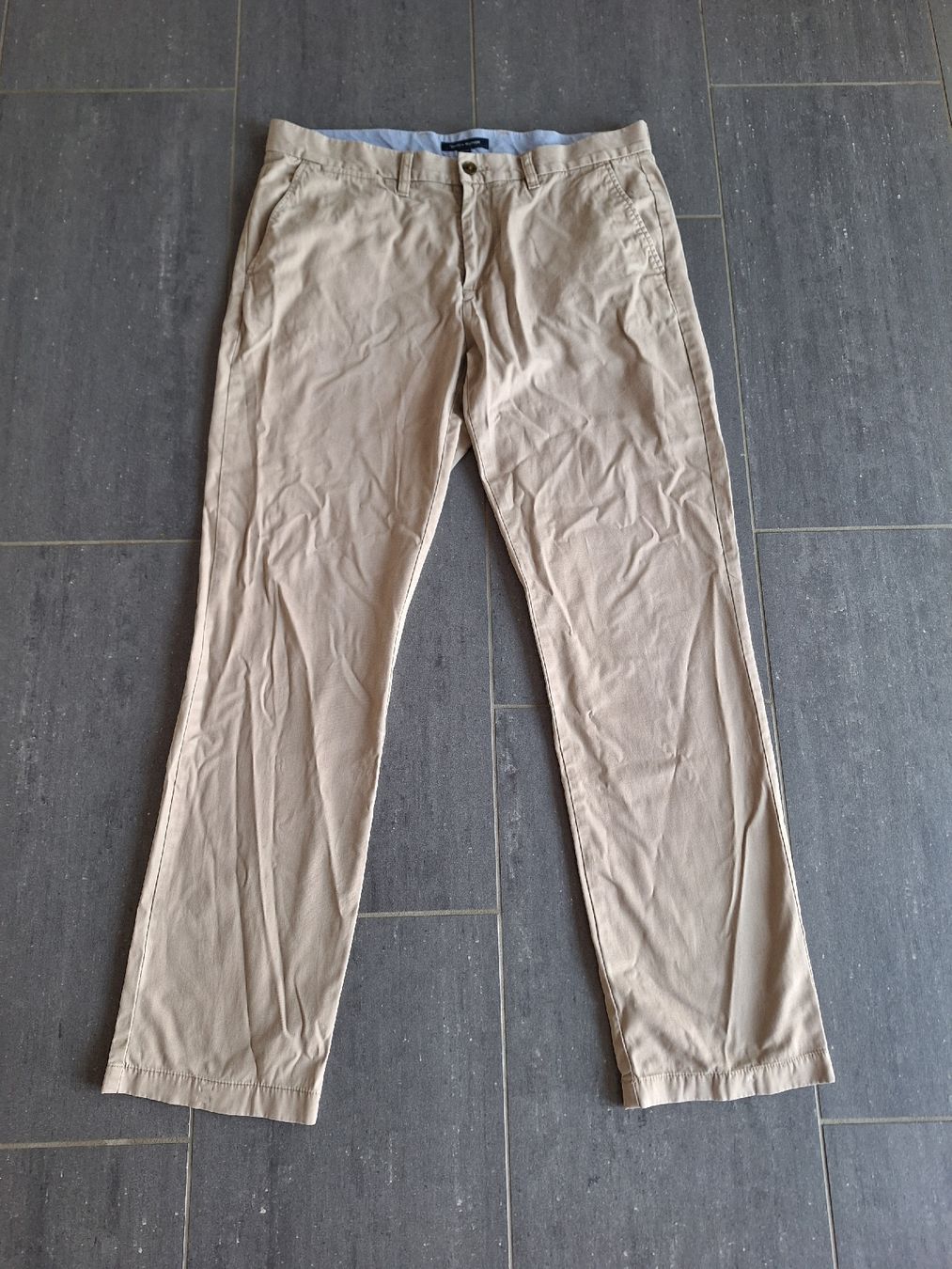 Tommy Hilfiger Pantaloni: Tommy Hilfiger 36/34 – Usato da Konolfingen venduto da Bernerin1987
