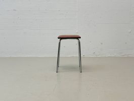 Vintage-Hocker mit Chromgestell & Kunstlederbezug, 1970