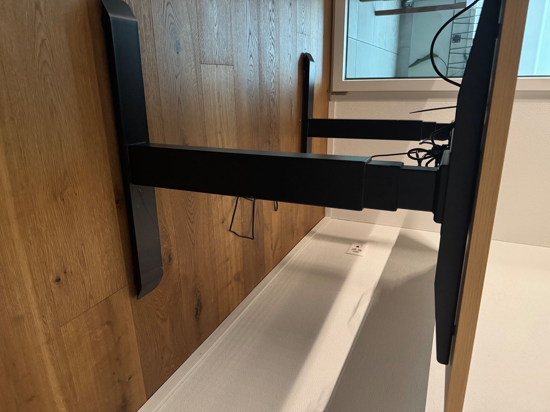 Schreibtische: Höhenverstellbarer Bürotisch (Ofinto Elevate) – Gebraucht aus Inwil von jan_7l7x 2