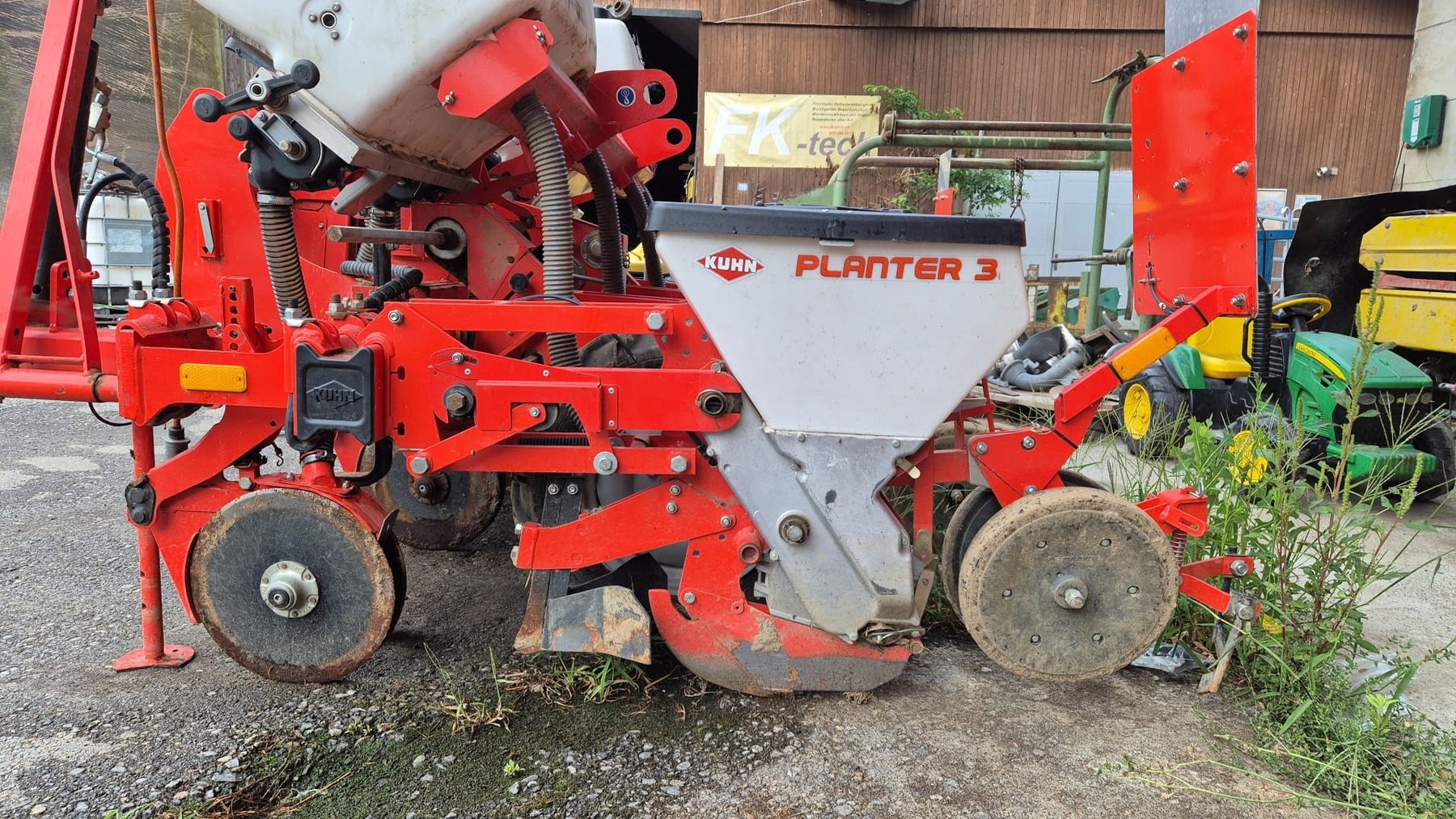 Spandiconcime: Kuhn Planter 3 – Usato da Hilfikon venduto da Michael.Keusch