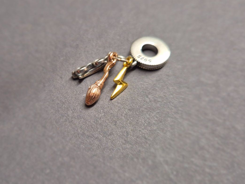 Ciondoli: Silber Charm Harry Potter +Garantie – Nuovo (secondo la descrizione) da Rotkreuz venduto da Carbone_Bijou-Shop 2