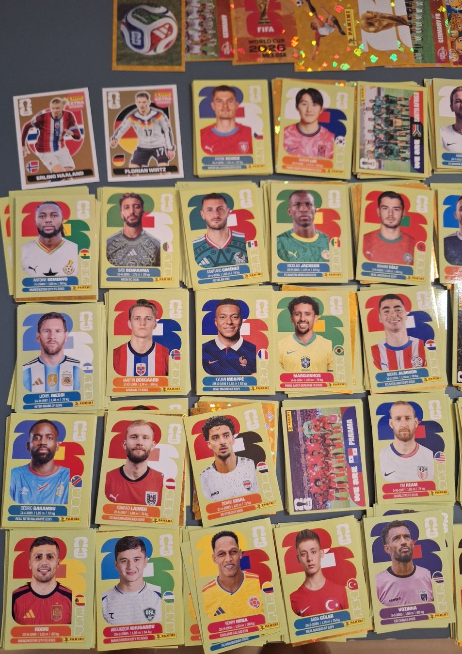 Panini Carte collezionabili: PANINI Worl cup 2026 + 800 cartes – Usato da Luc (Ayent) venduto da biiinchoou 1