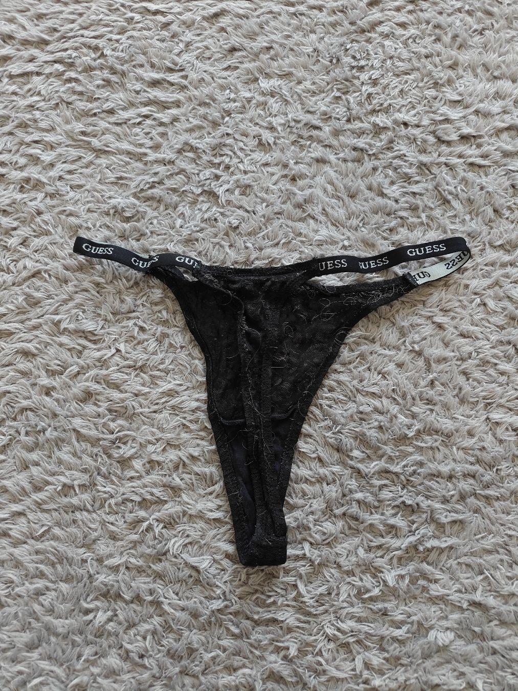 Guess Autres dessous: Guess String Tanga – Défectueux à Pieterlen par Saemelili 1